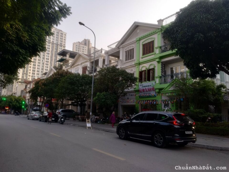 Định cư Mỹ bán Gấp biệt thự lô Góc Villa Hyundai Hillstate Tô Hiệu 175 m2 chỉ 24.89 tỷ. Định cư Mỹ bán Gấp biệt thự lô Góc Villa Hyundai Hillstate Tô Hiệu 175 m2 chỉ 24.89 tỷ.