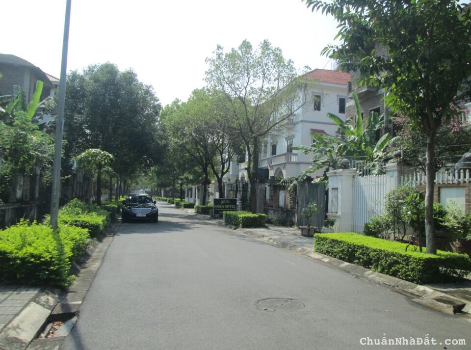 Biệt thự Hoa Phượng BT1 BT13 lô Góc cạnh Vinhomes Thăng Long 310m2x4T chỉ 25.26 tỷ. 0989.62.6116