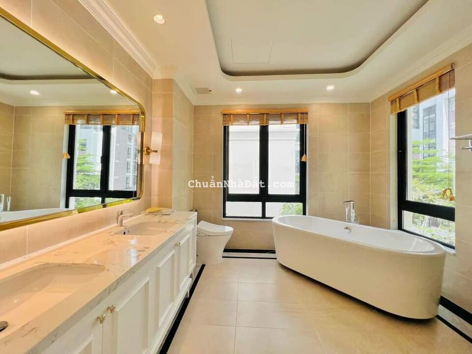 Biệt thự view hồ KĐT Vĩnh Hoàng cạnh Louis City Hoàng Mai 222m2 chỉ 44.88 tỷ. LH 0989.62.6116 Biệt thự view hồ KĐT Vĩnh Hoàng cạnh Louis City Hoàng Mai 222m2 chỉ 44.88 tỷ. LH 0989.62.6116