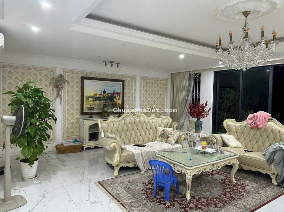 Tôi bán biệt thự KĐT Văn Phú gần công viên Hà Đông 250m2 chỉ 36.8 tỷ. LH 0989.62.6116