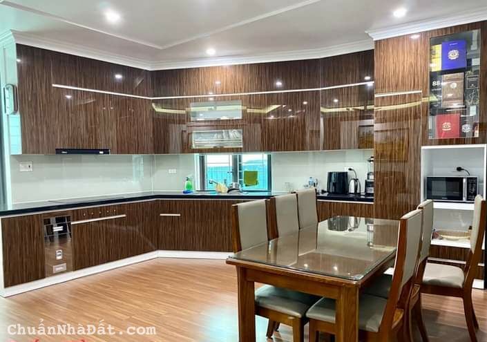 Tôi bán nhà liền kề TT8 TT9 KĐT Văn Quán gần hồ Văn Quán 72m2 chỉ 12.68 tỷ. LH 0989.62.6116