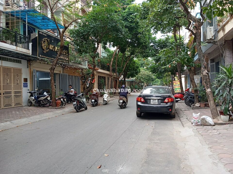 Tôi bán nhà liền lề A24 TT9 KĐT Văn Quán gần hồ Văn Quán 82m2 chỉ 11.79 tỷ. LH 0989.62.6116 Tôi bán nhà liền lề A24 TT9 KĐT Văn Quán gần hồ Văn Quán 82m2 chỉ 11.79 tỷ. LH 0989.62.6116