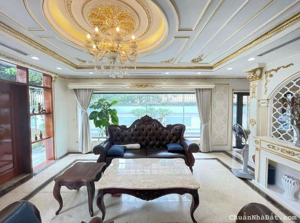 Ngộp bank bán gấp biệt thự KĐT Đặng Xá gần Vinhomes Riverside 250m2 chỉ 19.9 tỷ. LH 0989.62.6116