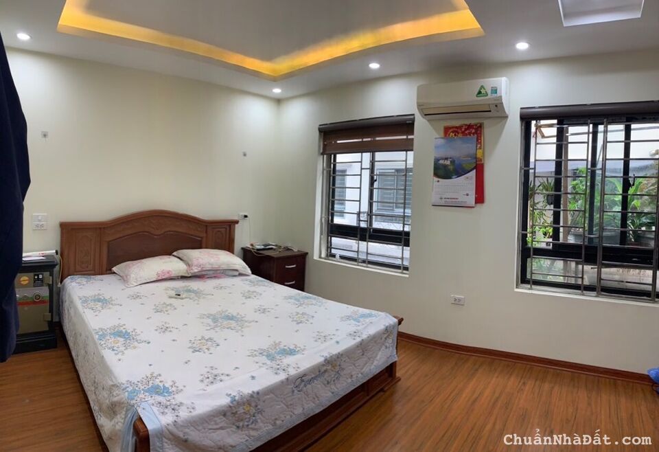 Tôi bán nhà lk Tổng cục 5 Tân Triều gần đường Nguyễn Xiển 105m2 chỉ 17.99 tỷ. LH 0989.62.6116