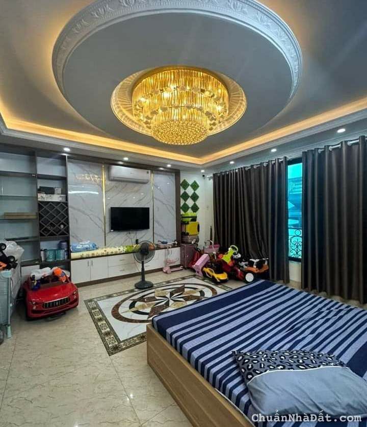 Tôi bán nhà Mặt phố Phùng Hưng sầm uất gần Viện 103, 50m2 chỉ 11.68 tỷ. LH 0989.62.6116