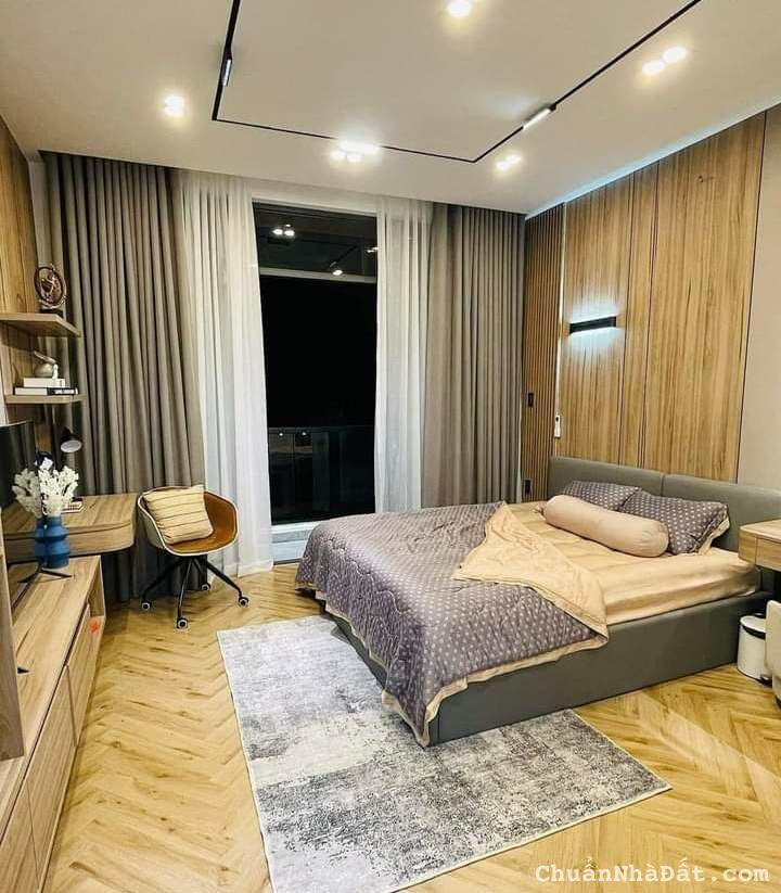 Thua bóng bán Gấp nhà mặt phố Xã Đàn sầm uất gần phố Ô Chợ Dừa 30m2 chỉ 20.89 tỷ. 0989.62.6116