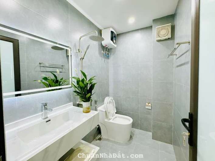 Thua lỗ CK bán Gấp nhà mặt phố Xã Đàn sầm uất 52m2 chỉ 12.3 tỷ. LH 0989.62.6116