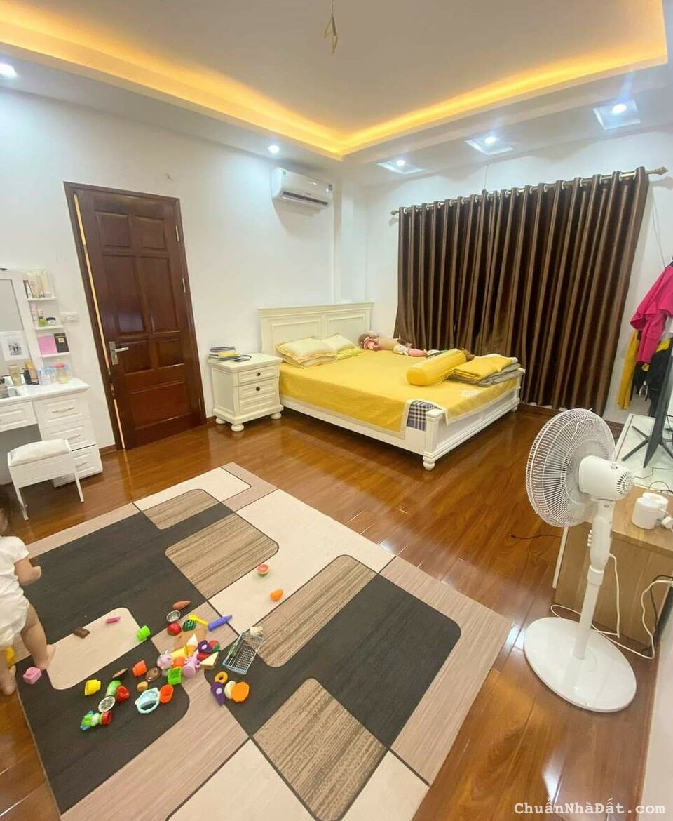 Lô Góc mặt đường Cầu Đơ gần phố Quang Trung sầm uất 42m2 chỉ 5.555 tỷ. LH 0989.62.6116