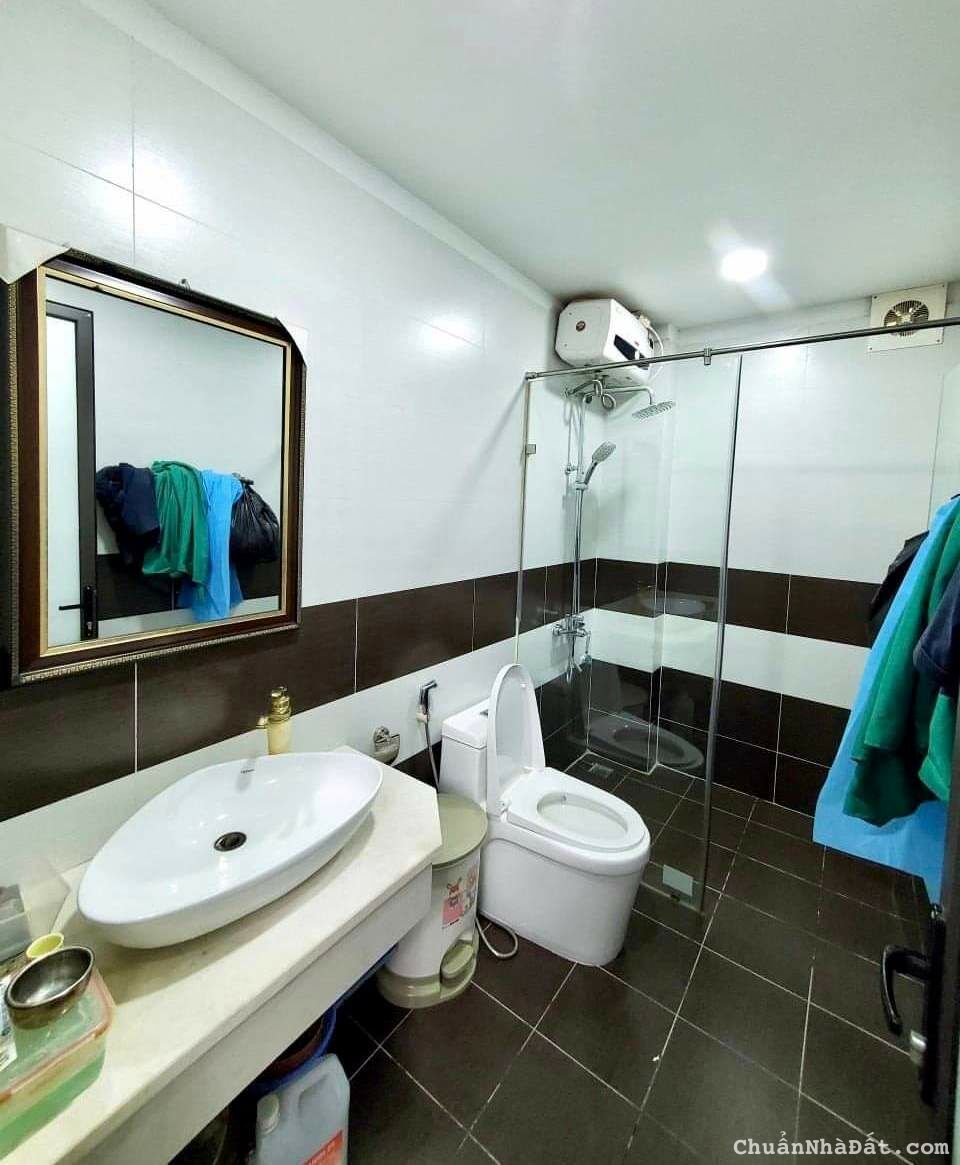 Lô Góc mặt đường Cầu Đơ gần phố Quang Trung sầm uất 42m2 chỉ 5.555 tỷ. LH 0989.62.6116