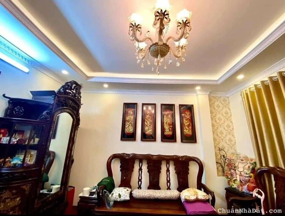 Lô Góc mặt đường Cầu Đơ gần phố Quang Trung sầm uất 42m2 chỉ 5.555 tỷ. LH 0989.62.6116