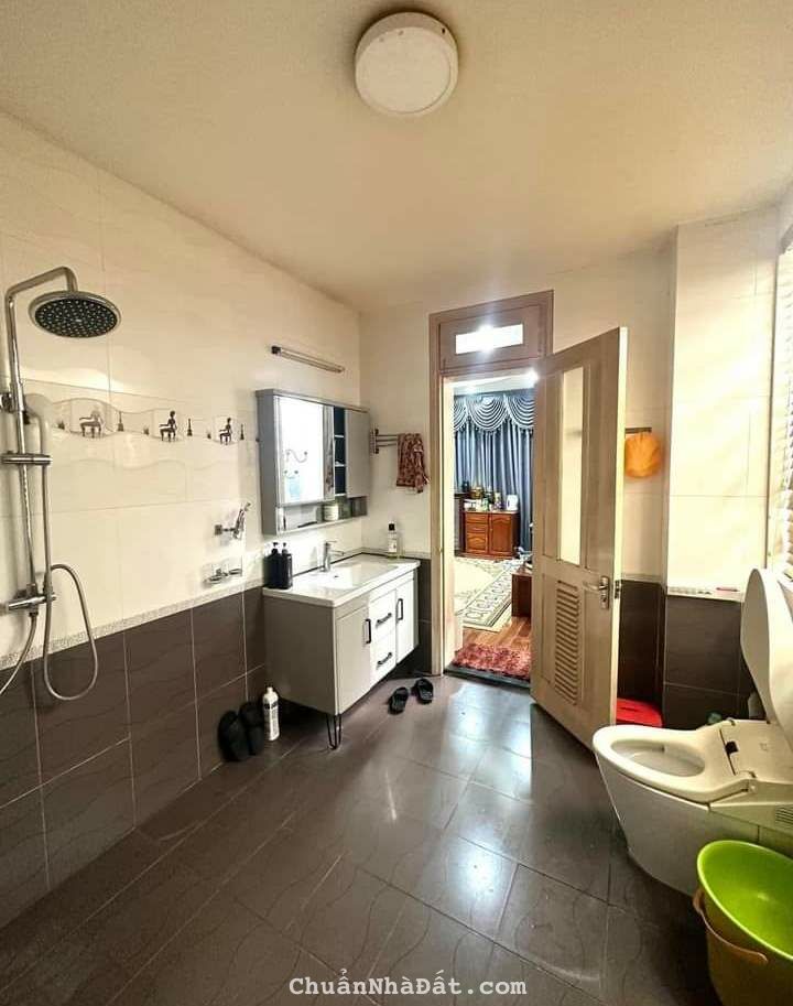 Tôi bán nhà 64 Cổ Linh đoạn đẹp nhất gần siêu thị AEON Mall Long Biên 86m2 chỉ 19 tỷ. 0989.62.6116 Tôi bán nhà 64 Cổ Linh đoạn đẹp nhất gần siêu thị AEON Mall Long Biên 86m2 chỉ 19 tỷ. 0989.62.6116