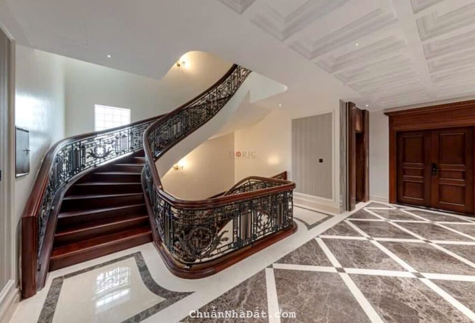 Tôi bán nhà mặt phố Quang Trung sầm uất, 2 mặt đường gần chợ Hà Đông 110m2 chỉ 31.68 tỷ. 0989626116