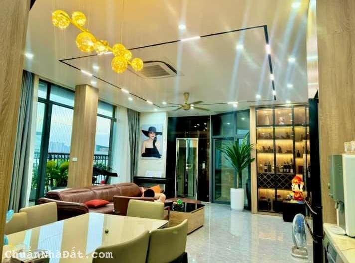 Nợ Bank bán gấp nhà mặt phố Đàm Quang Trung sầm uất gần AEON Mall Long Biên 110m2 chỉ 24.89 tỷ.