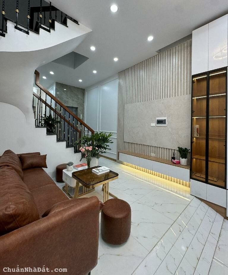 Thua bóng bán Gấp nhà liền kề khu dịch vụ Vạn Phúc gần Him Lam Vạn Phúc 50m2 chỉ 10.38 tỷ.