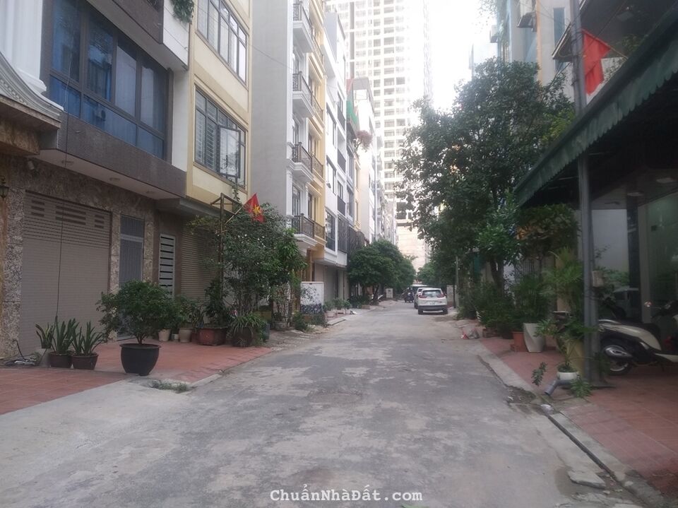 Tôi bán đất DV Vạn Phúc cạnh Him Lam Vạn Phúc, Mt 5m, 50m2 chỉ 7.48 tỷ. LH 0989.62.6116