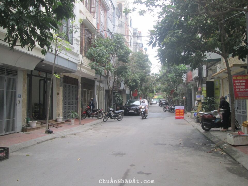 Đất giãn dân Văn Quán ngõ 241, 249 Chiến Thắng 42m2 chỉ 4.83 tỷ. LH 0989.62.6116