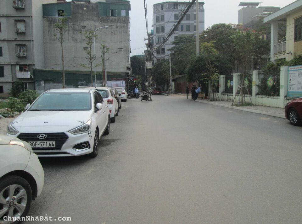 Đất đấu giá BCA mặt ngõ 570 Kim Giang cạnh The Manor 58m2 chỉ 7.59 tỷ. LH 0989.62.6116 Đất đấu giá BCA mặt ngõ 570 Kim Giang cạnh The Manor 58m2 chỉ 7.59 tỷ. LH 0989.62.6116