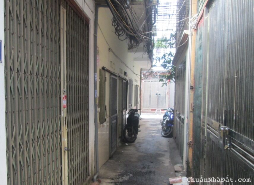 Tôi bán đất ngõ 197 Trần Phú cạnh KĐT Văn Quán, VF3 đỗ gần nhà 45m2 Nhỉnh 5 Tỷ. LH 0989.62.6116