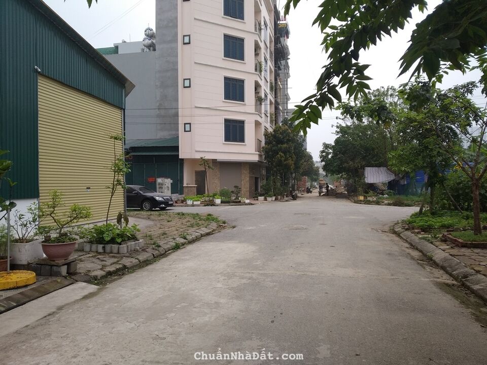 Tôi bán đất Dọc Bún, Cây Quýt gần khu Vạn Phúc 50m2 chỉ 5.555 tỷ. LH 0989.62.6116