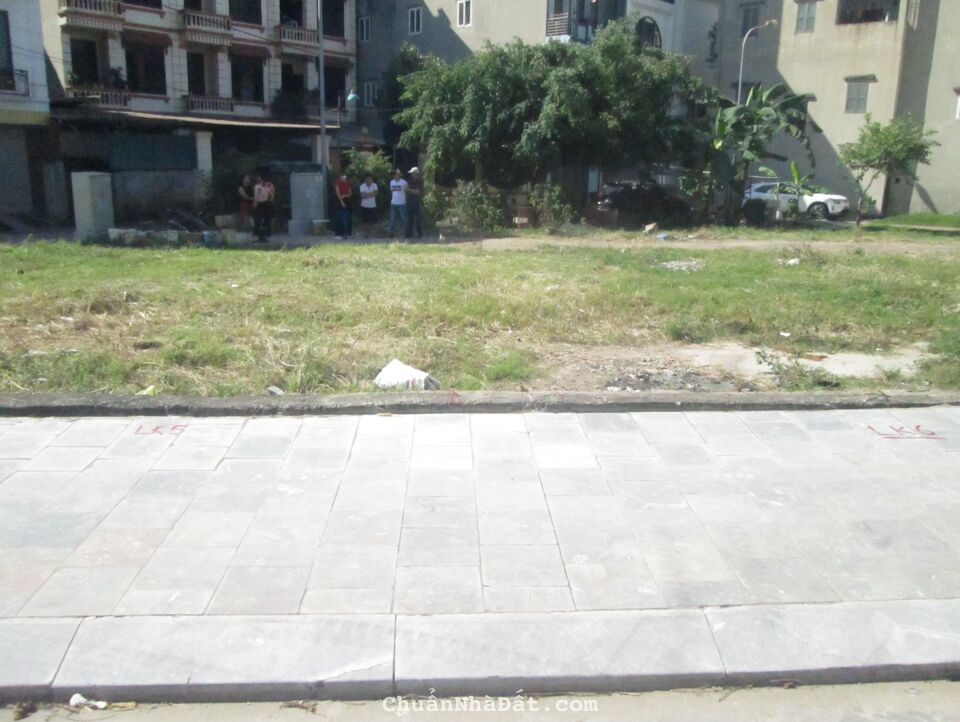 Tôi bán Gấp đất Đấu giá Vạn Phúc cạnh Galaxy Vạn Phúc, Him Lam Vạn Phúc 50m2 chỉ từ 4.89 tỷ.