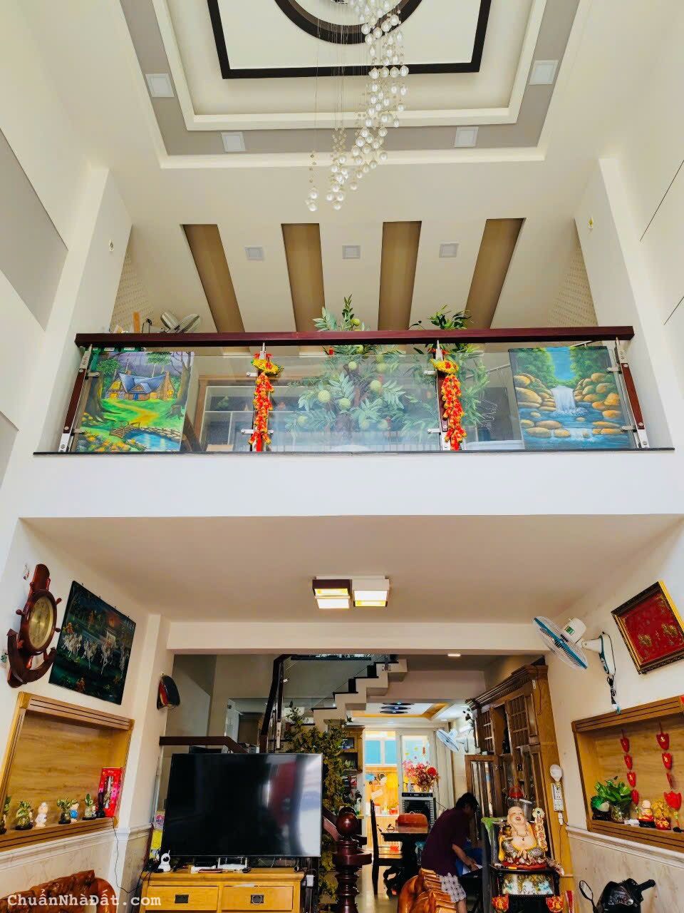 Bán nhà phố đẹp Đường Dương Quảng Hàm, Phường 05, Quận Gò vấp, Hồ chí Minh 