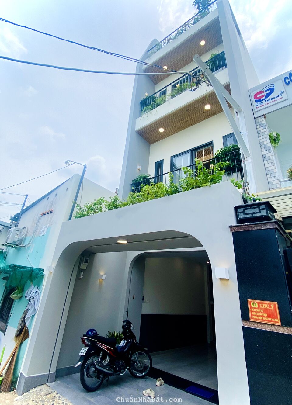 Bán nhà phố đẹp Đường Quang Trung, Phường 08, Quận Gò vấp 