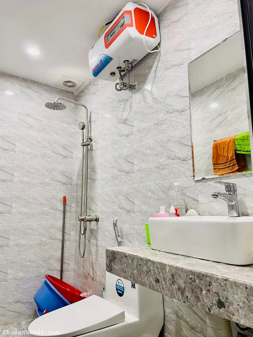 Bán nhà phố Giáp Nhị 40m2x4T, mt 4m, chỉ 4.6 tỷ, SĐCC, GẦN PHỐ VÀ Ô TÔ, THÔNG THOÁNG