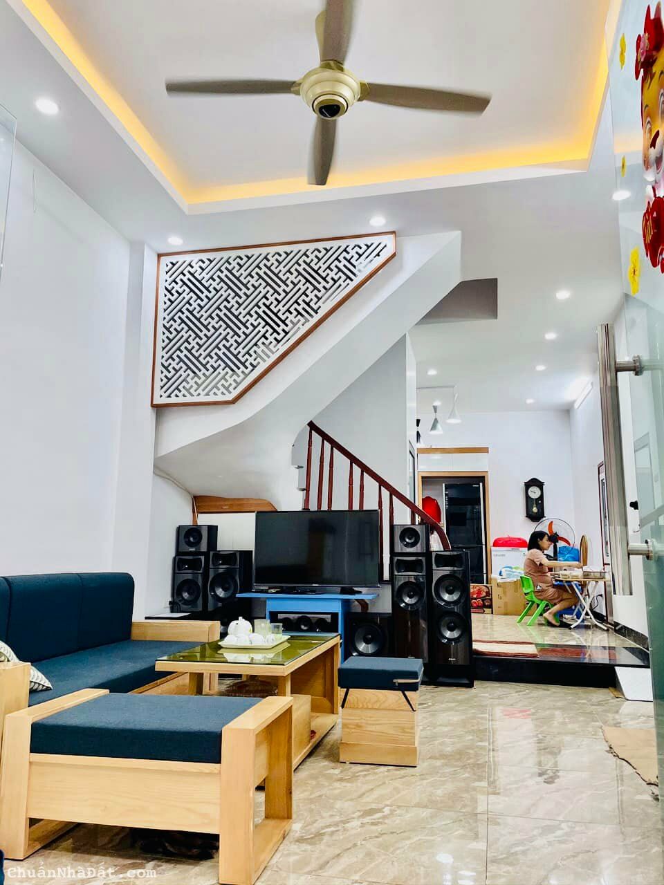 Bán nhà phố Giáp Nhị 40m2x4T, mt 4m, chỉ 4.6 tỷ, SĐCC, GẦN PHỐ VÀ Ô TÔ, THÔNG THOÁNG