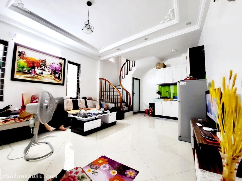 Bán nhà phố Minh Khai 35m2*5T 3.7 tỷ mt 5m, LÔ GÓC 2 THOÁNG, Ô TÔ ĐỖ TRÁNH 50M, TIỆN ÍCH