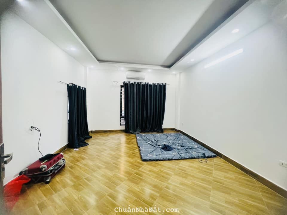 Bán nhà phố Đông Thiên 40m2*5T, mt 4m, Ô TÔ ĐỖ CỬA, NGÕ Ô TÔ THÔNG THOÁNG, TIỆN ÍCH VÔ VÀN