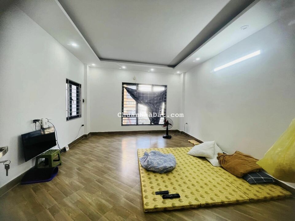 Bán nhà phố Đông Thiên 40m2*5T, mt 4m, Ô TÔ ĐỖ CỬA, NGÕ Ô TÔ THÔNG THOÁNG, TIỆN ÍCH VÔ VÀN