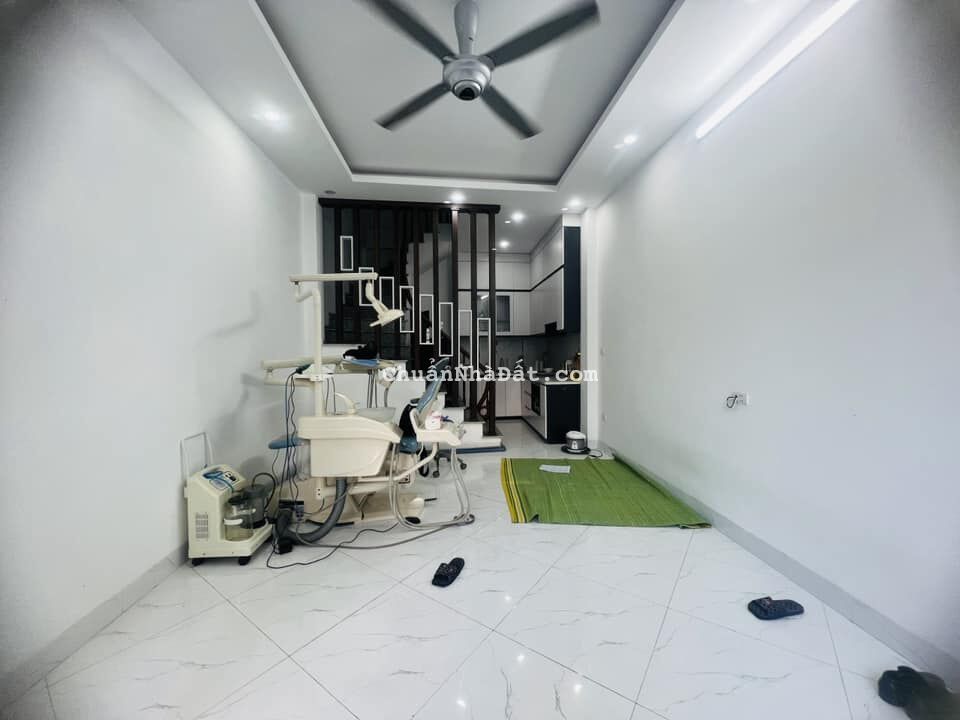 Bán nhà phố Đông Thiên 40m2*5T, mt 4m, Ô TÔ ĐỖ CỬA, NGÕ Ô TÔ THÔNG THOÁNG, TIỆN ÍCH VÔ VÀN