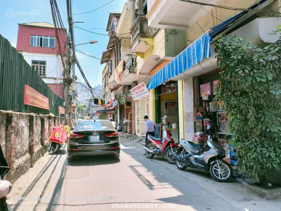 Nhà phân lô Ngã Tư Sở! 40m2x5T, MT 4m, oto vào nhà, 6 tỷ!