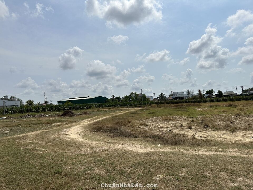 full Thổ, Bán đất 2 MT Đường 3m, Tân Hải, TX Lagi giá ngộp