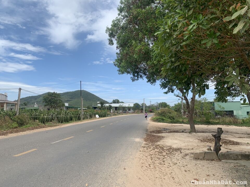 13x44 Nguyễn Minh Châu, Tân Tiến Gần Hồ Núi Đất, giá 220tr/m ng