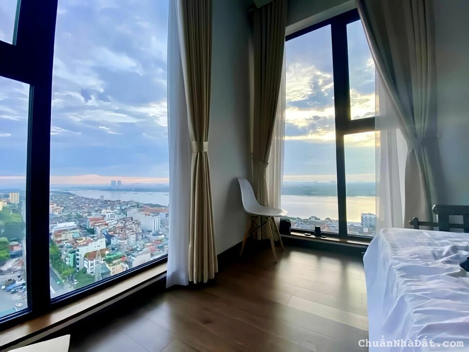 Bán CHCC Ancora Lương Yên Sun Grand City T18 căn góc view sông 120m 3 ngủ chỉ 11 tỷ đủ nội thất