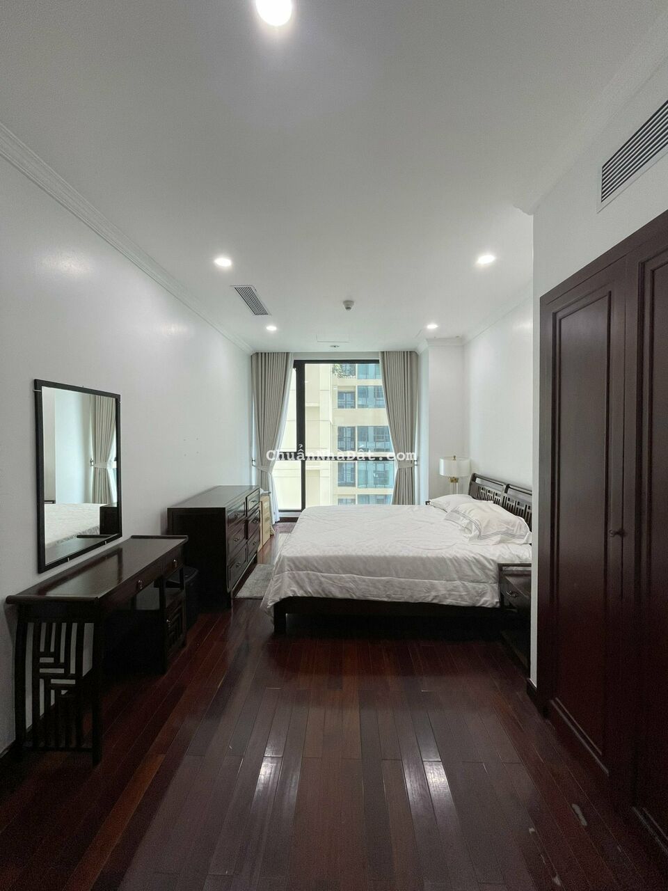 CHCC Hoàng Thành Tower Vincom Bà Triệu 85m2, giá 7.3 tỷ, ở luôn trung tâm