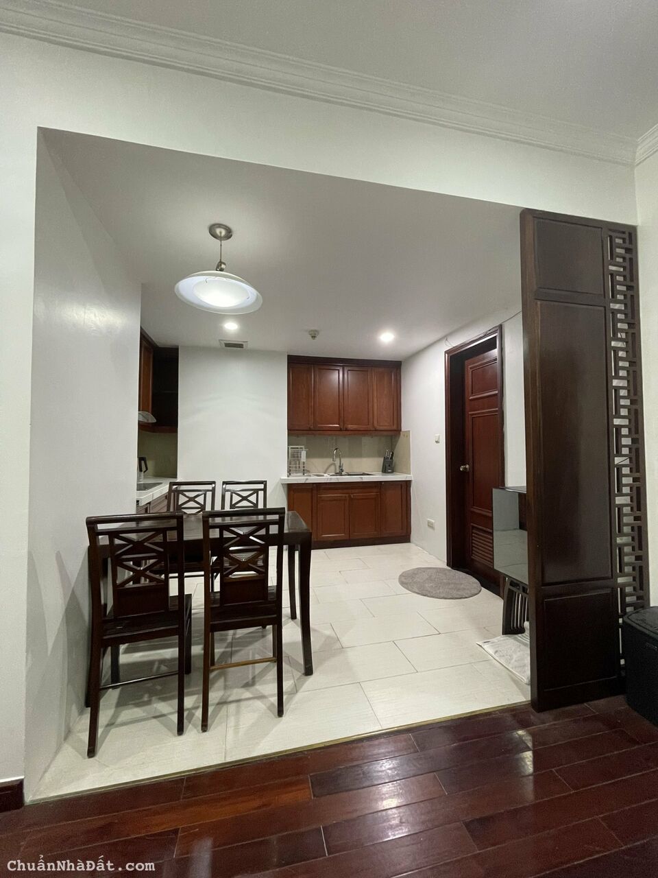 CHCC Hoàng Thành Tower Vincom Bà Triệu 85m2, giá 7.3 tỷ, ở luôn trung tâm