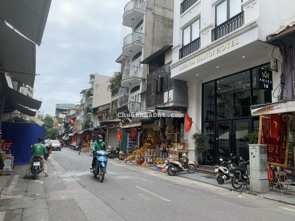 Giá nào cũng bán! MP Hàng Quạt, Hoàn Kiếm 72m chỉ 29 tỷ kinh doanh sầm uất 2 chiều ô tô vỉa hè Giá nào cũng bán! MP Hàng Quạt, Hoàn Kiếm 72m chỉ 29 tỷ kinh doanh sầm uất 2 chiều ô tô vỉa hè