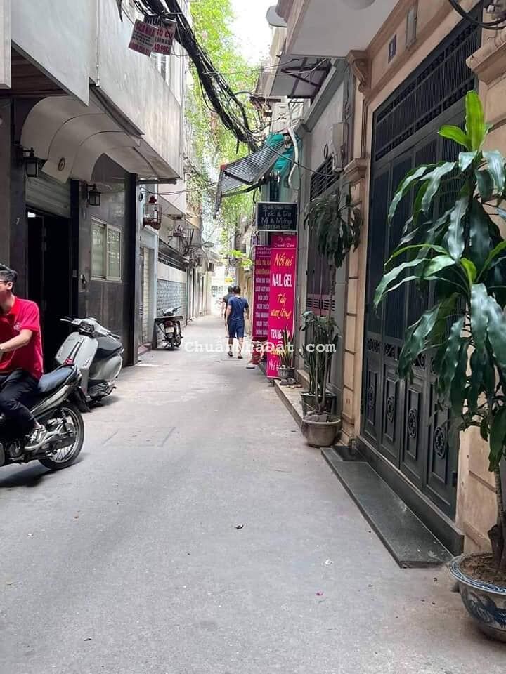 Bán nhà phân lô Lương Đình Của - Đống Đa 30m 4T nhỉnh 3 tỷ thoáng ngõ thông kdoanh ở luôn cạnh ĐH Y
