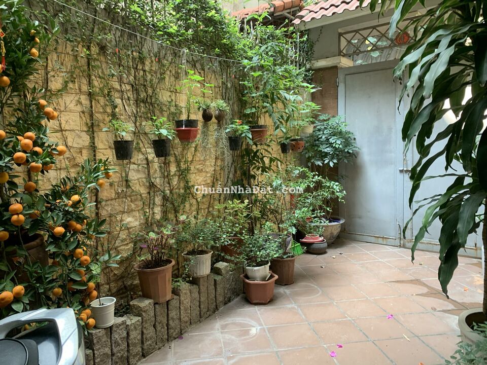 Bán biệt thự Vân Hồ, HBT 90m x5T chỉ 17 tỷ MT 10m vườn cây kiến trúc Pháp ở và kinh doanh