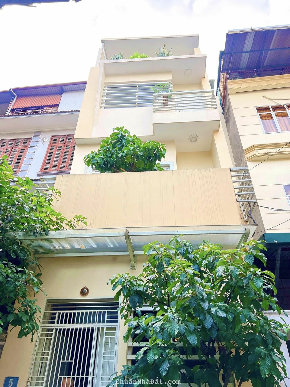 Hàng đẹp đón tết chỉ 6 tỷ có ngay căn nhà Phố Kim Mã dt 50m2, ngõ rộng thoáng.