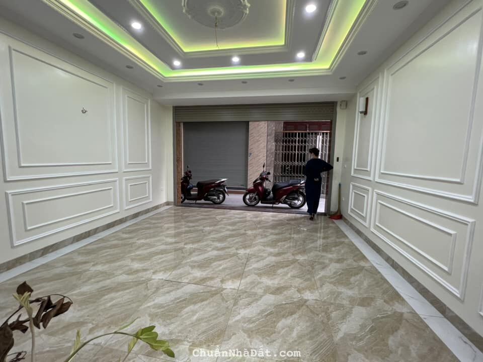 CỰC HIẾM chỉ nhỉnh 5 tỷ có ngay căn nhà Phú Diễn, dt 45m2x5t, oto vào nhà CỰC HIẾM chỉ nhỉnh 5 tỷ có ngay căn nhà Phú Diễn, dt 45m2x5t, oto vào nhà