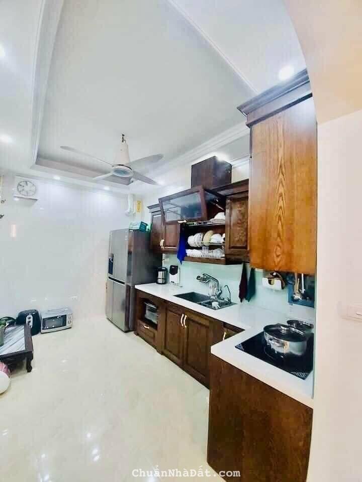 Cc cần bán gấp căn nhà Đội Cấn, Dt 22m2, tặng toàn bộ nội thất Cc cần bán gấp căn nhà Đội Cấn, Dt 22m2, tặng toàn bộ nội thất