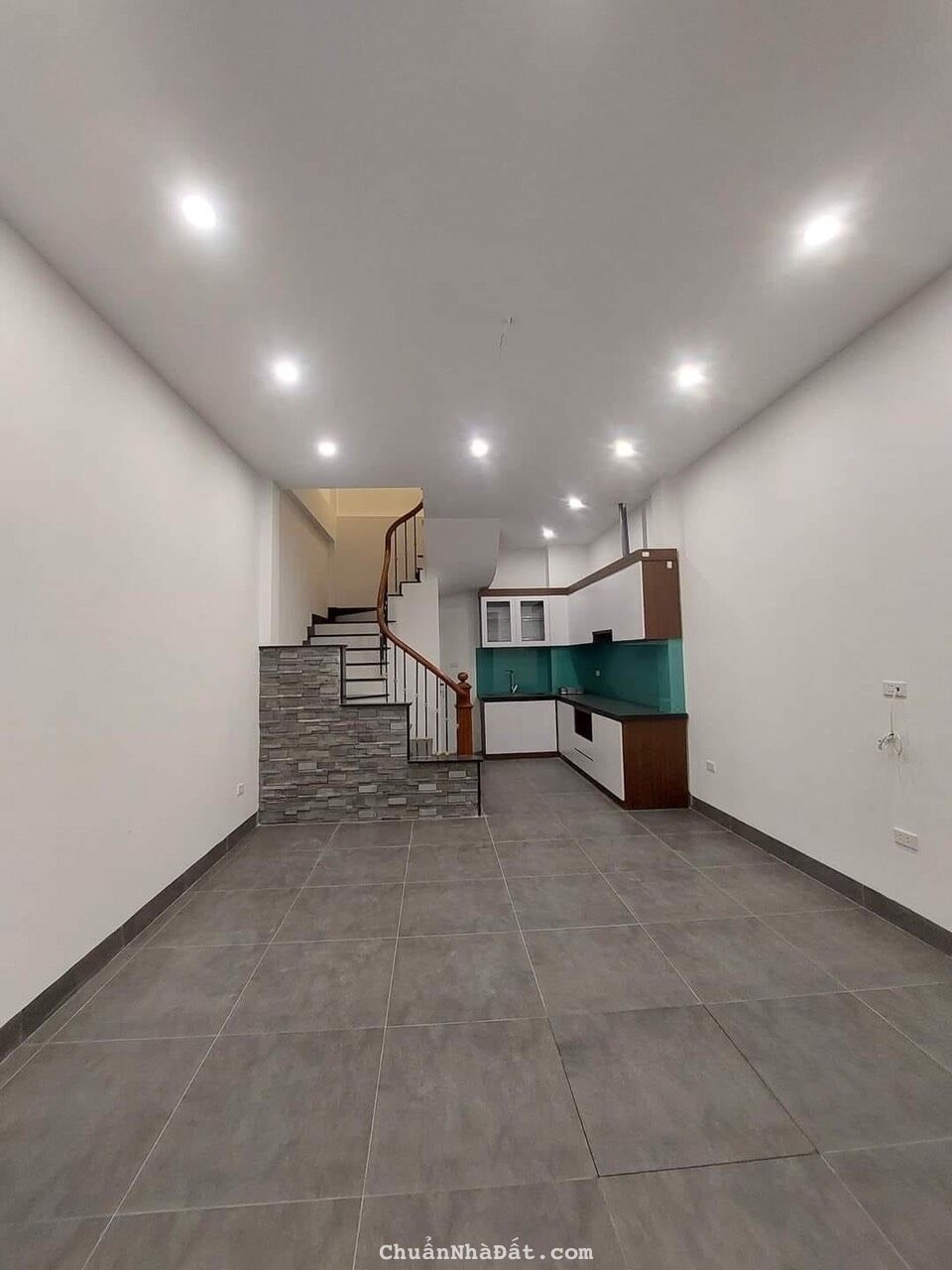 Bán nhà PL mới đẹp ở luôn ngõ 310 Nghi Tàm 33m2 5 tầng giá 4,8 tỷ. LH 0912442669