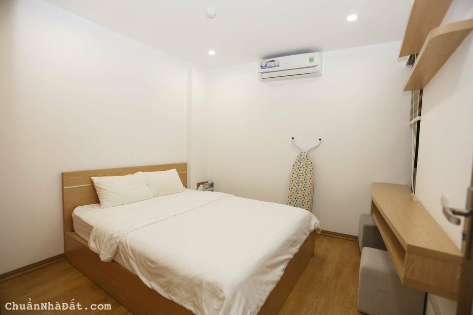 Cho thuê căn hộ Trúc Bạch, DT 50m2, nội thất đầy đủ tiện nghi. Giá 10tr/th