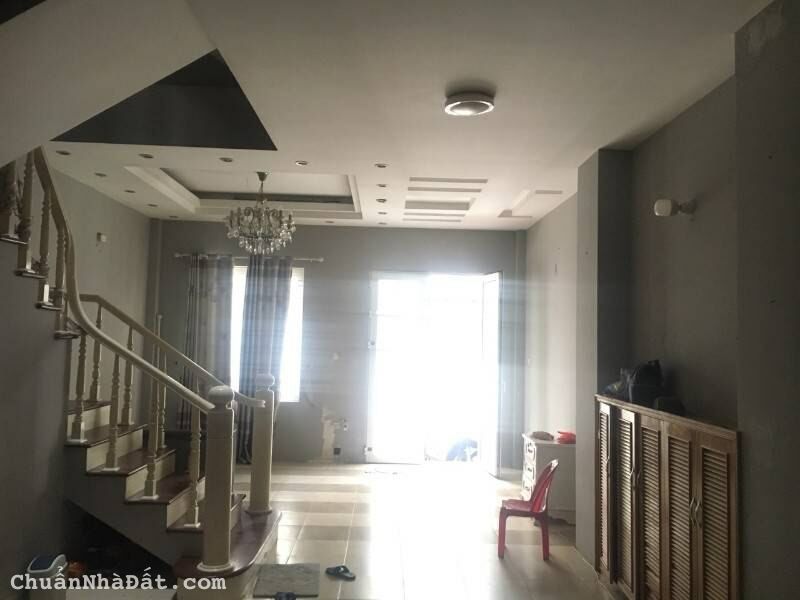 Cho thuê nhà riêng Đường Tứ Liên, DT 70m2 x 5T, MT 5m, nội thất cơ bản. Giá 15tr/ tháng. Cho thuê nhà riêng Đường Tứ Liên, DT 70m2 x 5T, MT 5m, nội thất cơ bản. Giá 15tr/ tháng.