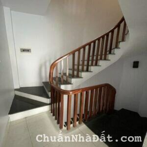 Cho thuê NR Đường Trần Khát Chân, DT 50m2 x 5T, MT 4m, nhà mới, thang máy. giá 20tr