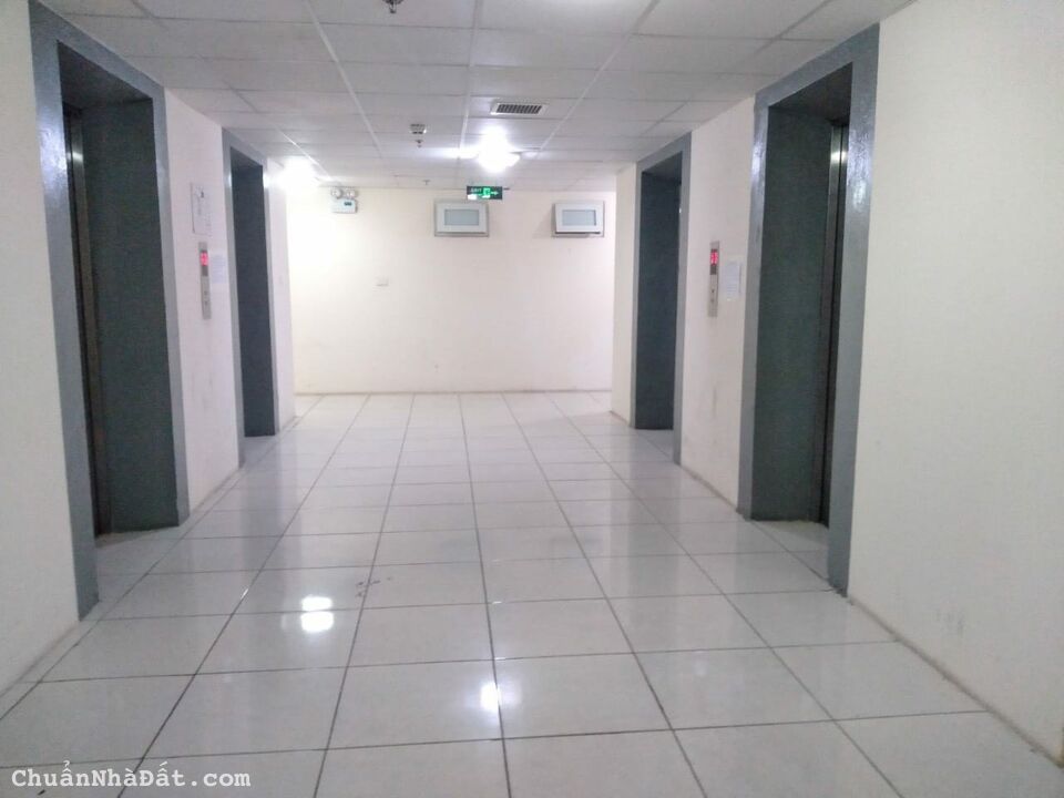 Cần bán gấp căn hộ chung cư toà A14B2 Nam Trung Yên đẹp lung linh ở ngay đón Tết 65m2, 2 PN, 