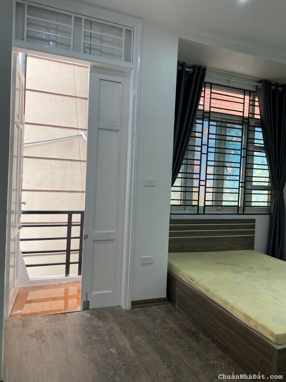 Cần bán nhà phố Dương Quảng hàm 107m2, 7t, mt rộng, lô góc, ngõ thông ô tô tránh, dòng tiền 1.2 tỷ